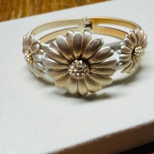Brighton Daisy Dazy Hinged Bangle Bracelet